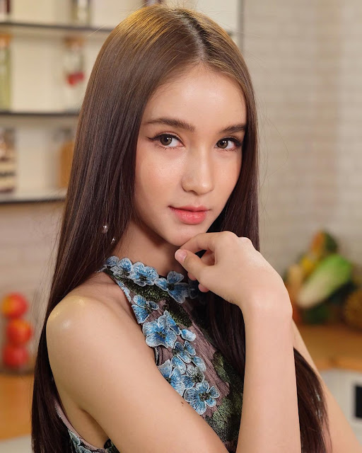 Yoshi Rinrada Thurapan – Most Pretty Thai Ladyboy