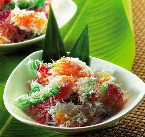 Bahan Resep Cenil Singkong Kuah Gula Merah dan Kelapa Parut ala Jajanan Pasar
