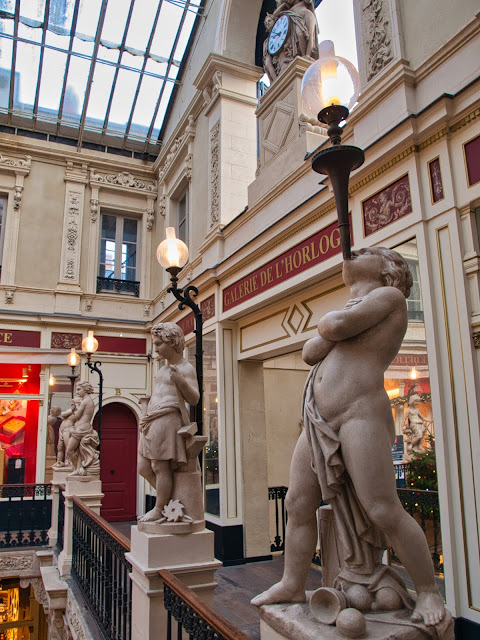 jiemve, statues du passage Pommeraye à Nantes