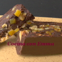 Turrón de chocolate con naranja confitada