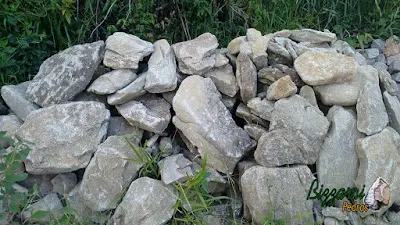 Pedra para pilar de pedra com pedra moledo.