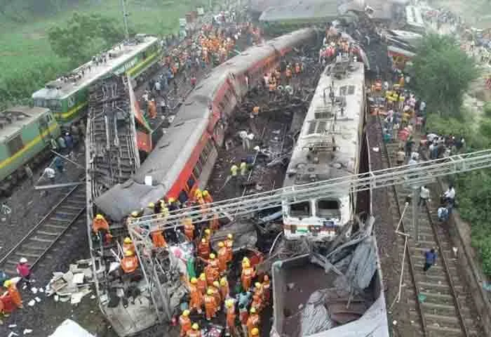 News, Odisha, Train, Accident, Railway, LIC, LIC Claim, Claim Settlement, Life Insurance, Process, Form, LIC Relaxation For Train Accident Victims.