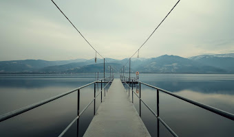 Bridge leading to the lake 