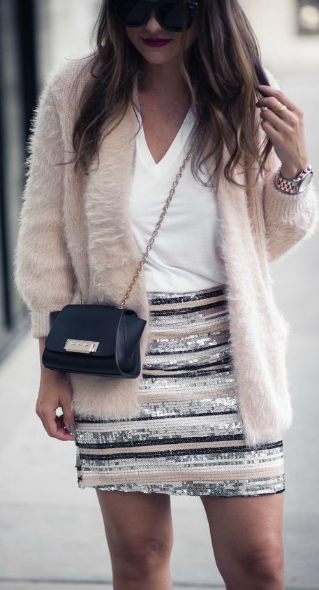 HOLIDAY OUTFIT INSPIRATION: SEQUIN MINI SKIRT