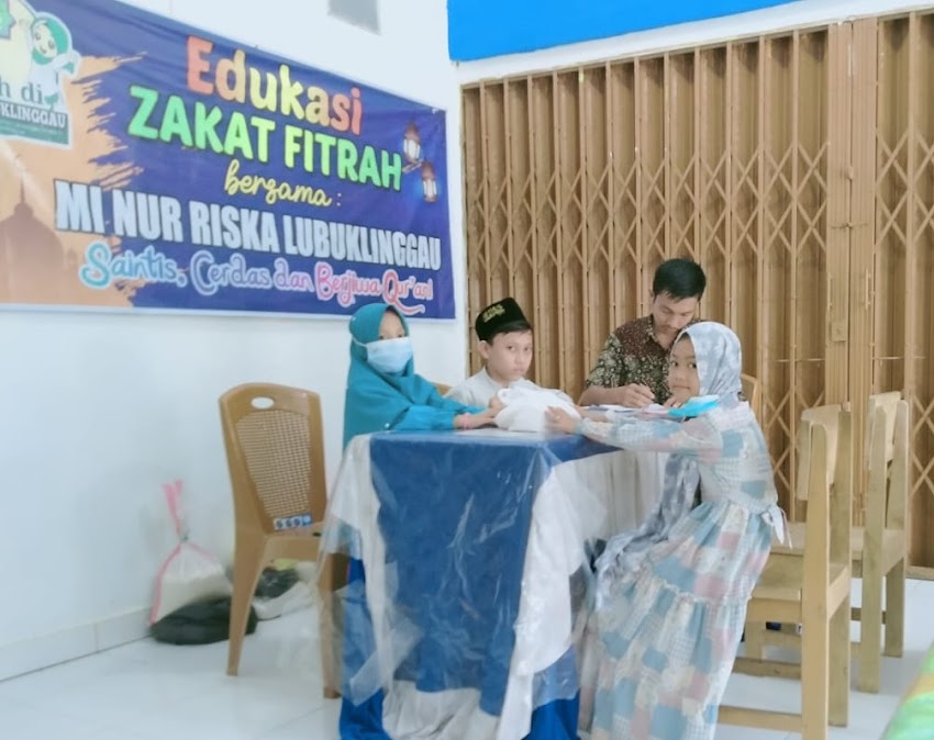 EDUKASI ZAKAT FITRAH BERSAMA MI NUR RISKA LUBUKLINGGAU