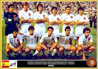 SELECCIÓN DE ESPAÑA - Temporada 1983-84 - Arconada, Maceda, Goicoechea, Urquiaga, Gordillo, Camacho; Carrasco, Víctor, Julio Alberto, Santillana y Ricardo Gallego - PORTUGAL 1 (Sousa) ESPAÑA 1 (Santillana) - 17/06/1984 - Eurocopa de Francia 1984, fase de grupos - Marsella, Francia, Stade Vélodrome - Alineación: Arconada; Urquiaga (Señor 79'), Maceda, Goicoechea, Camacho; Ricardo Gallego, Víctor, Gordillo, Julio Alberto (Sarabia 70'); Santillana y Carrasco