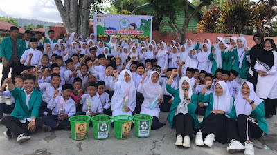 Mahasiswa STIKes PNAD Adakan Penyuluhan Sampah Organik Di MIN 8 Aceh Tengah