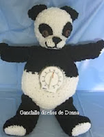 http://translate.googleusercontent.com/translate_c?depth=1&hl=es&rurl=translate.google.es&sl=en&tl=es&u=http://www.freepatternsdonnascrochetdesigns.com/panda-timmer-toy-free-crochet-pattern.html&usg=ALkJrhhzl8n81zIzFxtIi3Rf_S6YzyPH5w