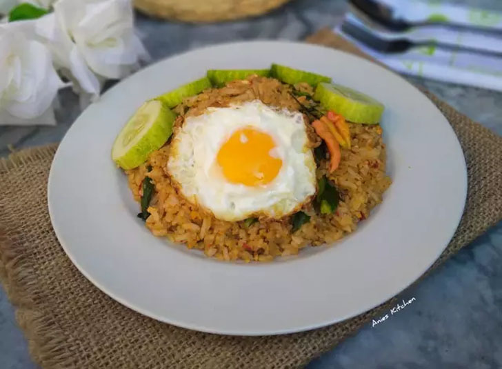 Resep Nasi Goreng Jawa Telor Lalapan Timun