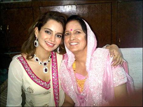 Actress Kangana Ranaut Mother Asha Ranaut