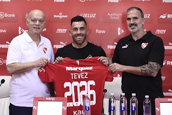 El Pupi presentó la nueva camiseta de Talleres de Remedios de Escalada - Olé