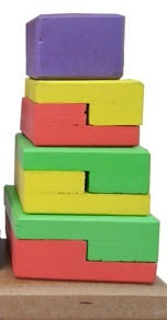 mainan edukasi piramida dari kayu