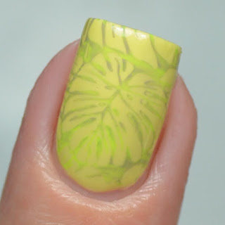 monstera nail art