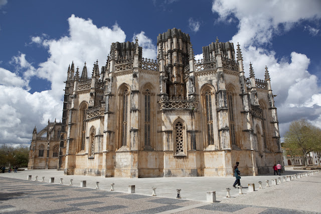 foto do mosteiro de Batalha no estilo manuelino e considerado uma das sete maravilhas de Portugal