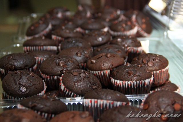 Apam warna warni: Muffin Chip Coklat