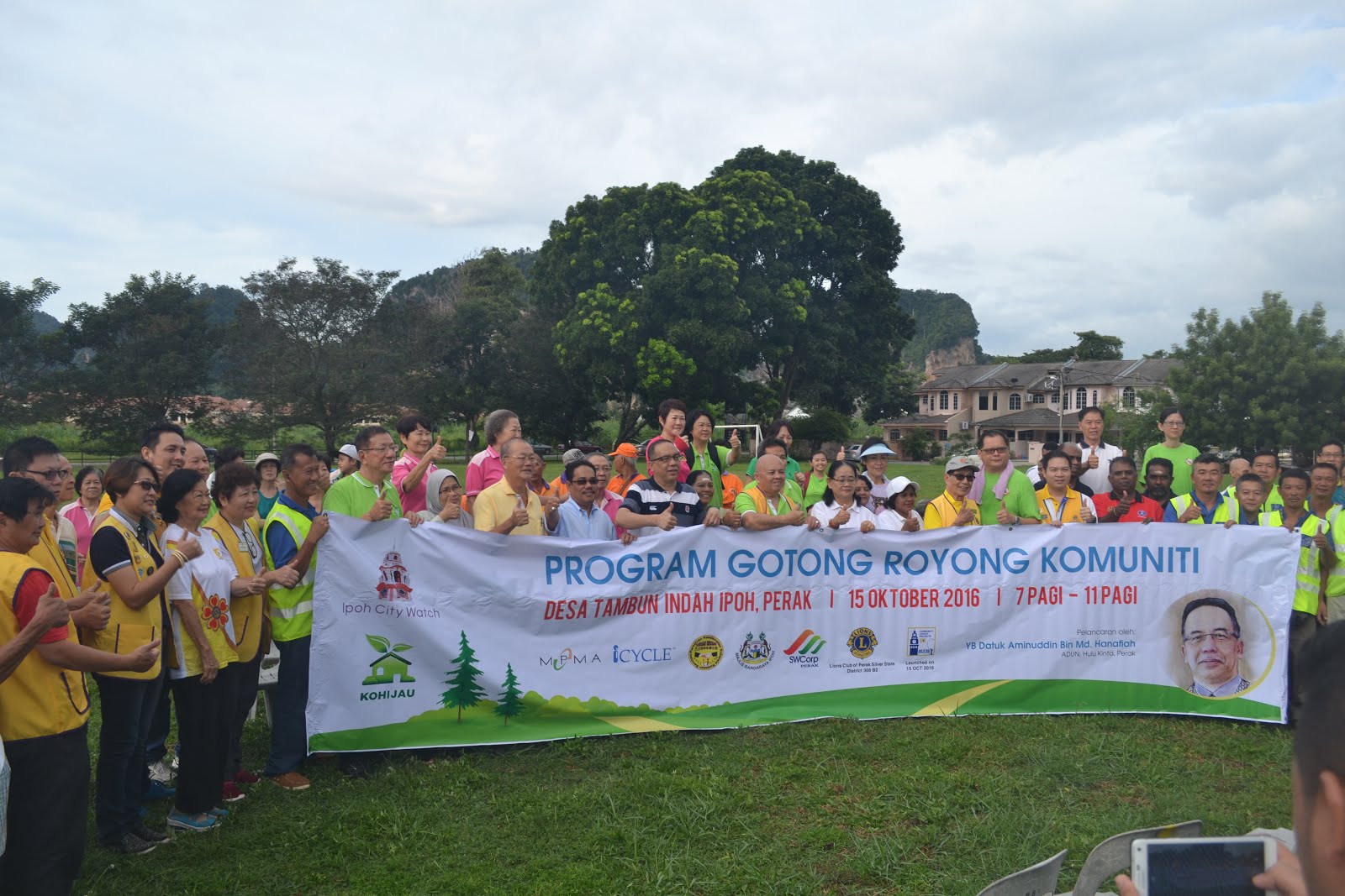 Gotong Royong at Desa Tambun Indah