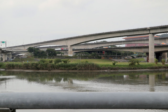 台北河濱公園自行車道 基隆河左岸鐵馬行