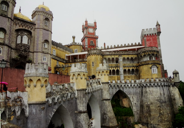 Side picture of the Palace of Pena