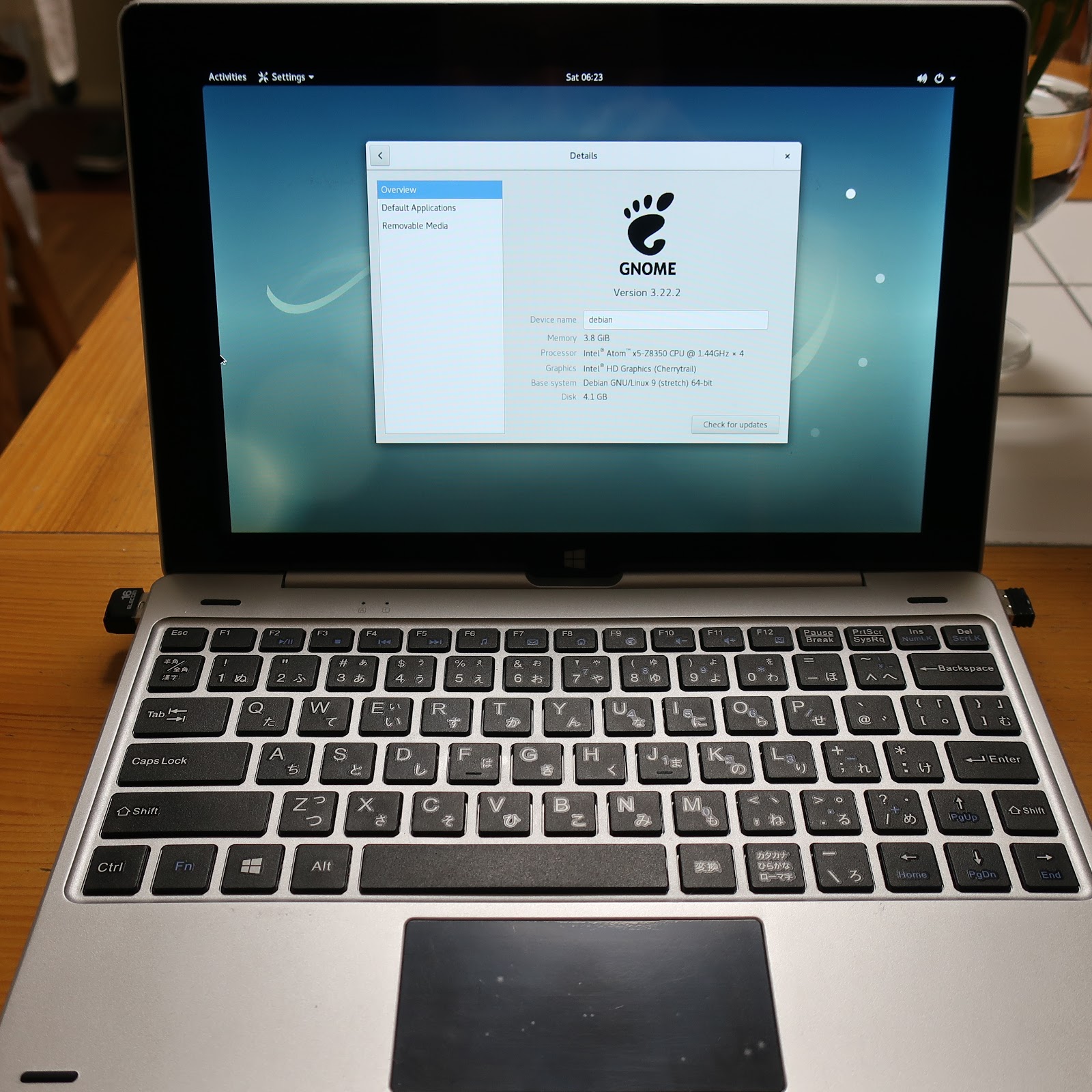 Bitwalk S ジブン専用pc タブレット3 と Linux