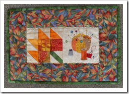 Lyn's mug rug AutumnsideRED