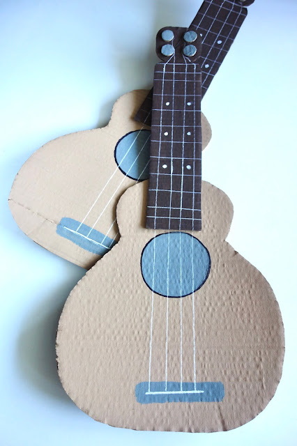 ukulele, handmade ukulele, cardboard ukelele, Halloween costume, Halloween, costume party, props, handmade, paint, blah to TADA