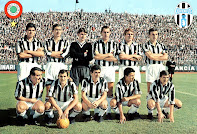 JUVENTUS F. C. - Turín, Italia - Temporada 1965-66 - Salvadore, Traspedini, Anzolin, Bercellino, Sarti y Castano; Del Sol, Leoncini, Dell'Omodarme, Cinesinho y Menichelli