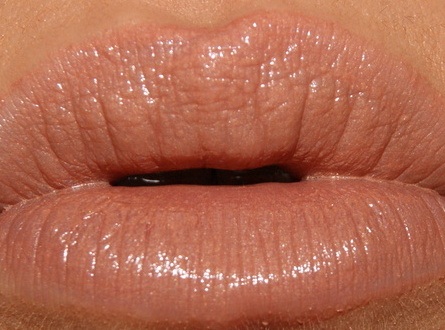 L'Oreal Caresse Sheer Lipstick Nude Ingénue