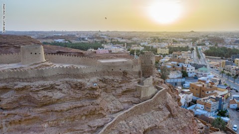 قلعة زعبل في السعودية.. تحفة معمارية تقف على جبل طبيعي