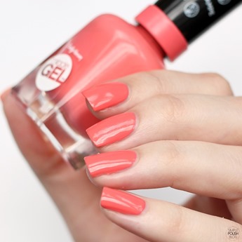 Sally-Hansen-Pretty-Piggy-Miracle-gel-2
