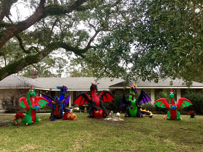 Neighbors Found This Woman's Christmas Dragon Decorations Inappropriate, So She ‘Fixed’ It