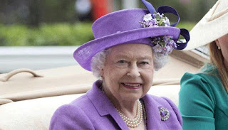 queen-elizabeth-learn-dance-from-arunima