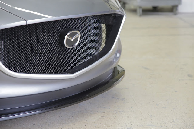 Grille detail of Mazda Deep Orange 3