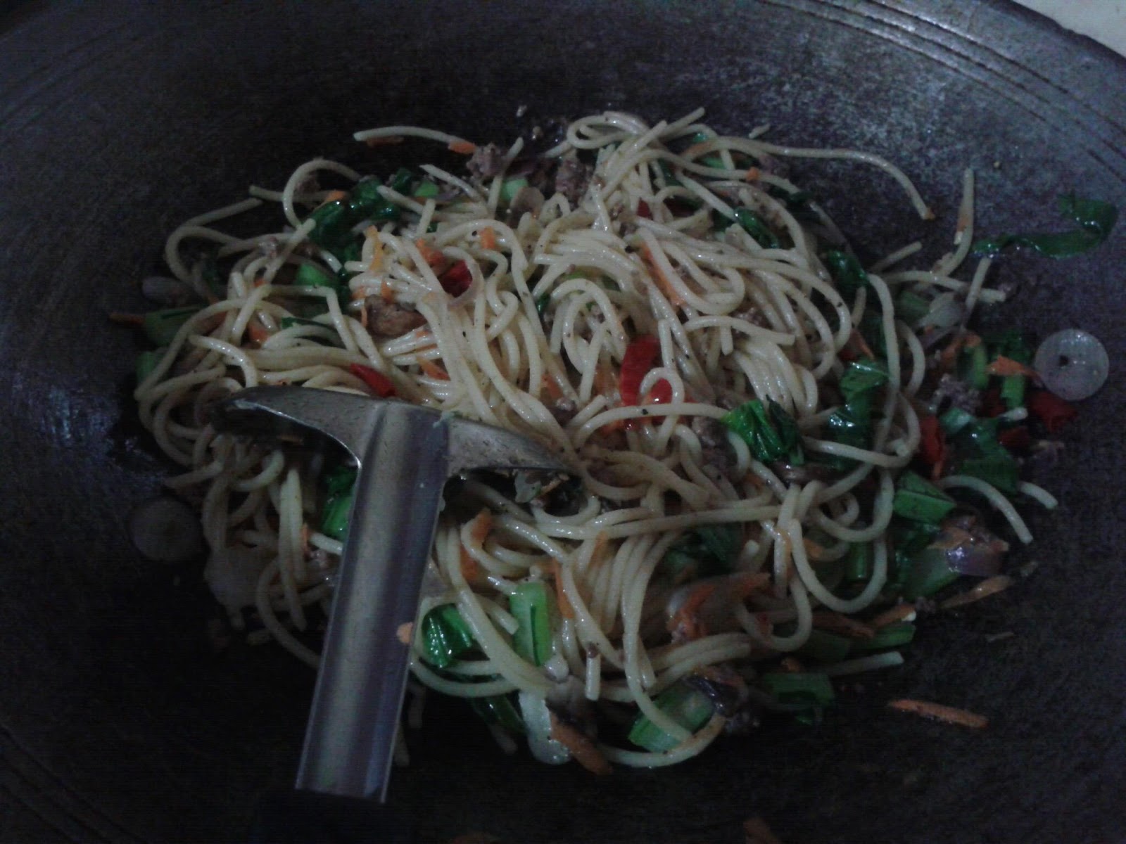 Whenmyhandmeetkeyboard: Resepi Spaghetti Blackpepper Goreng
