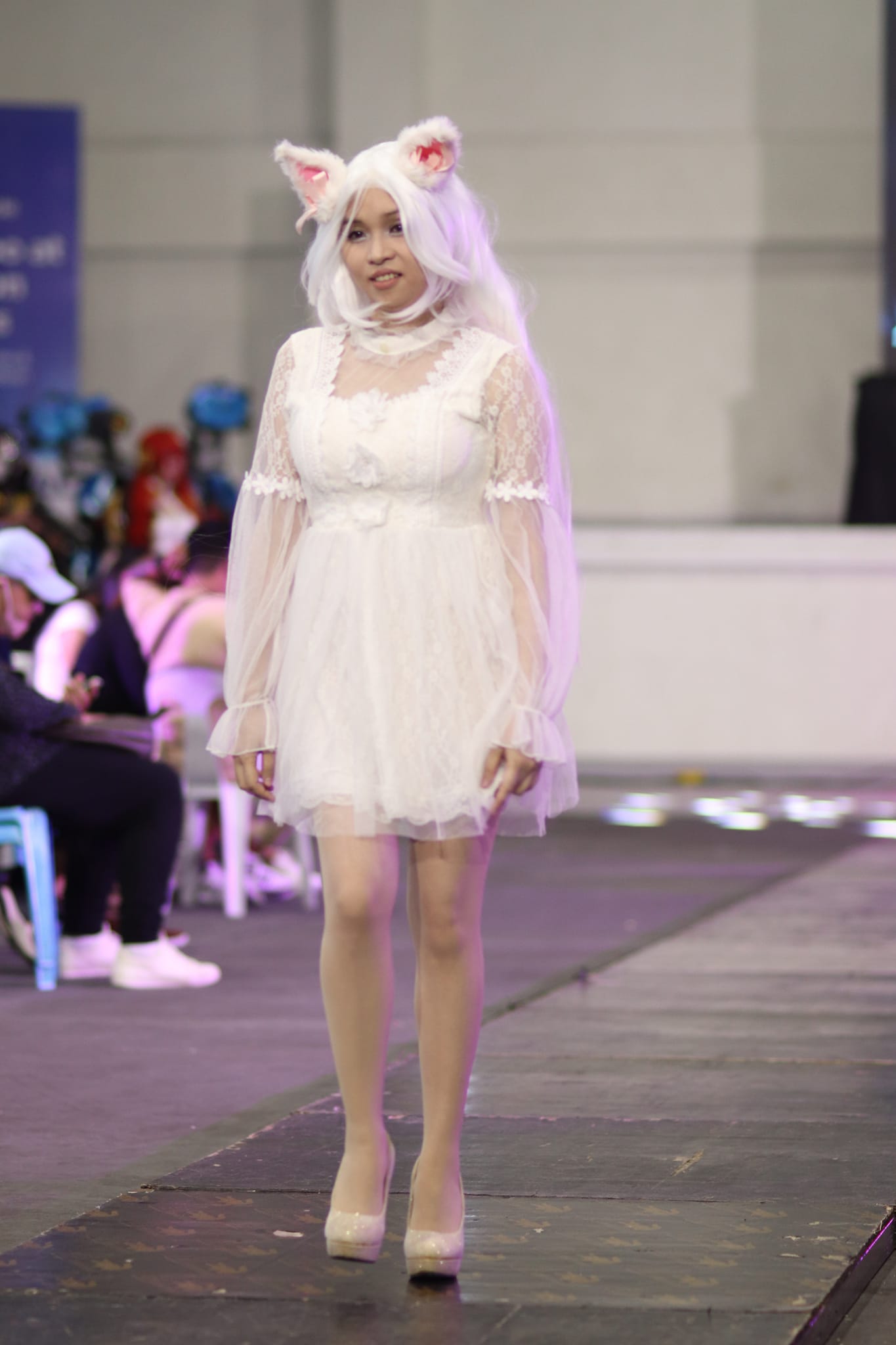 Guinness world record ball joint doll cosplay white