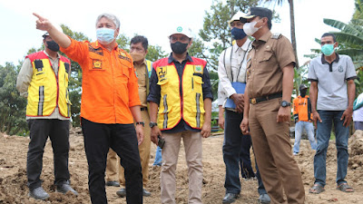 Jajal Kecamatan, Bupati Pinrang Tinjau Pengerjaan Proyek Infrastruktur