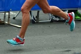 running vs walking calories. Legs for a Running Man