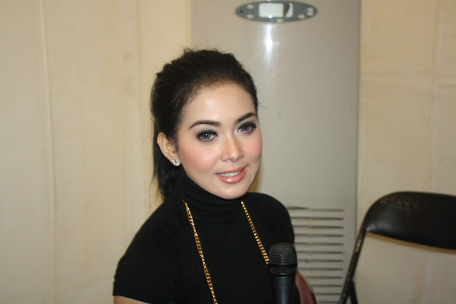 syahrini 2012