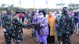  Ketum Dharma Pertiwi Tanam Perdana Ketahanan Pangan Nasional di Cianjur