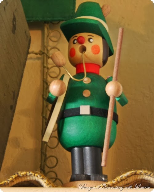 St. Patrick's Decor-Bargain Decorating with Laurie