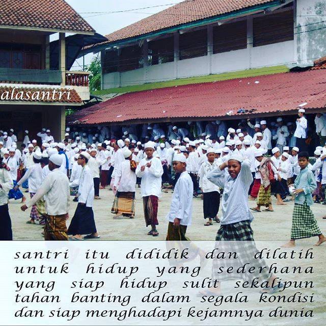 Gambar Anak Santri Waktu Dipondok Pesantren  Sanindo