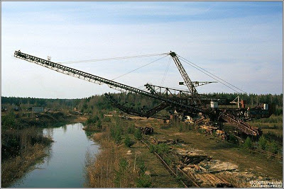 Excavadoras gigantes abandonadas Giant bulldozers abandoned URSS