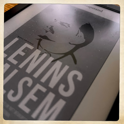 E-reader met e-book Lenins Balsem