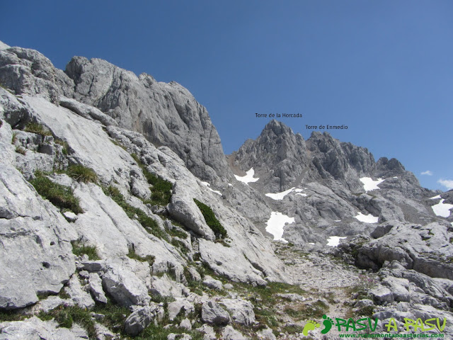 Vista de la Torre de la Horcada y Torre de Enmedio