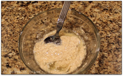 Oatmeal and egg white face mask