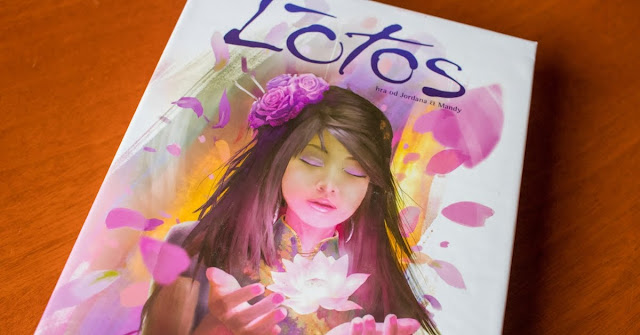 Recenzia na kartovú hru Lotos na blogu https://www.spoluhratky.eu