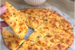 Keto Cheesy Garlic Breadsticks
