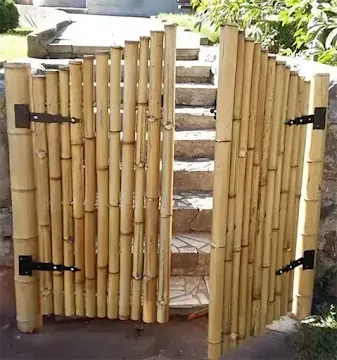 Pagar Bambu Unik Untuk Gerbang