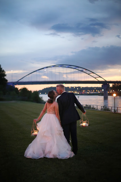 candle light wedding pictures in sioux city