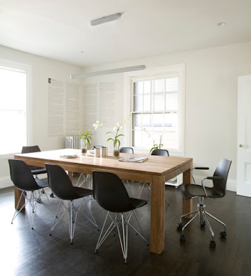 10 Examples of Modern Meeting Room Tables