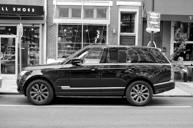 2013 Range Rover Vogue Wallpaper